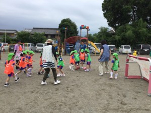 サッカー３